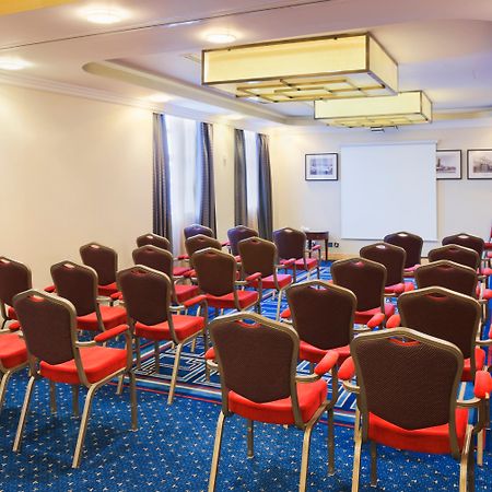 Crowne Plaza Liverpool - John Lennon Airport By Ihg Ngoại thất bức ảnh