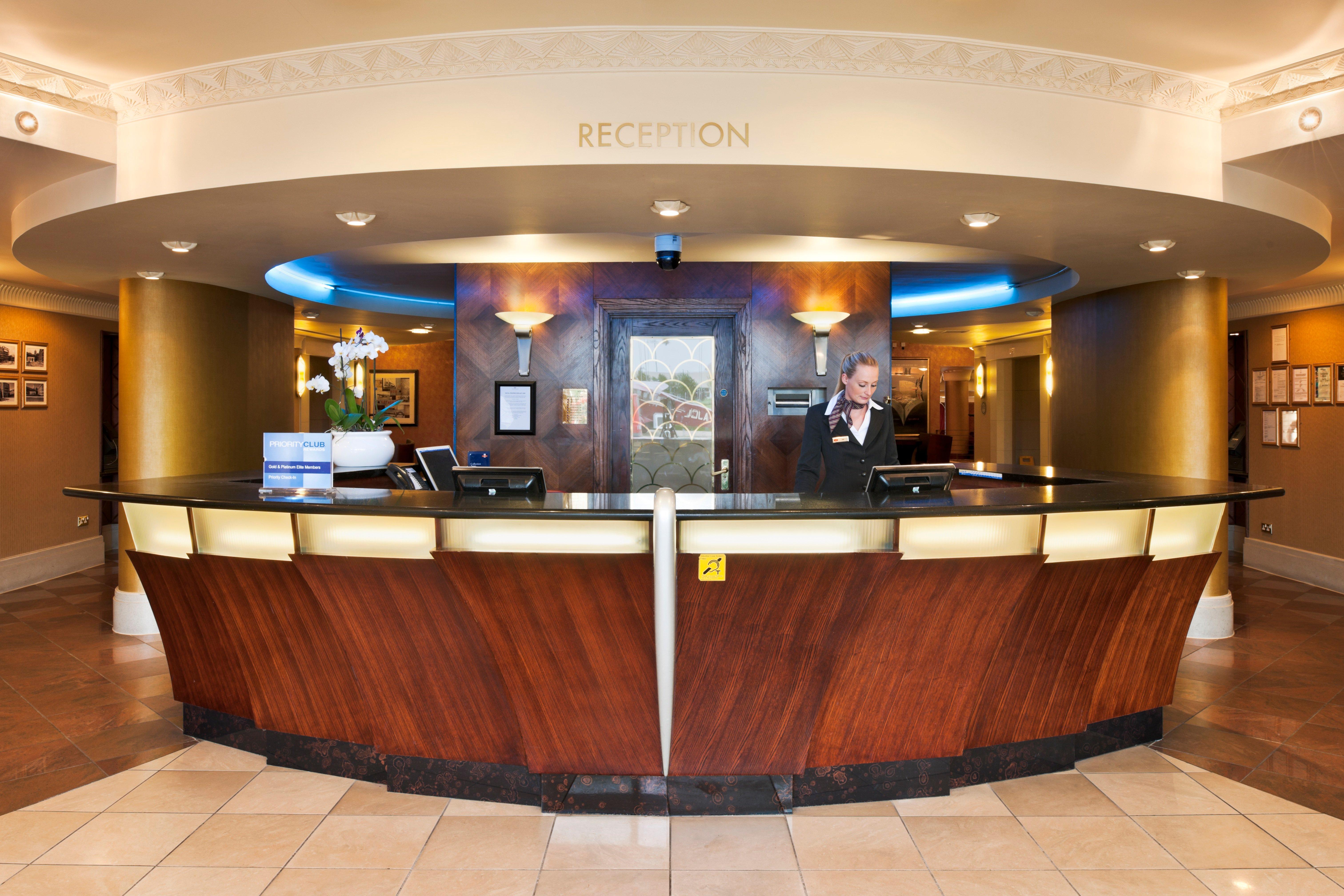 Crowne Plaza Liverpool - John Lennon Airport By Ihg Ngoại thất bức ảnh