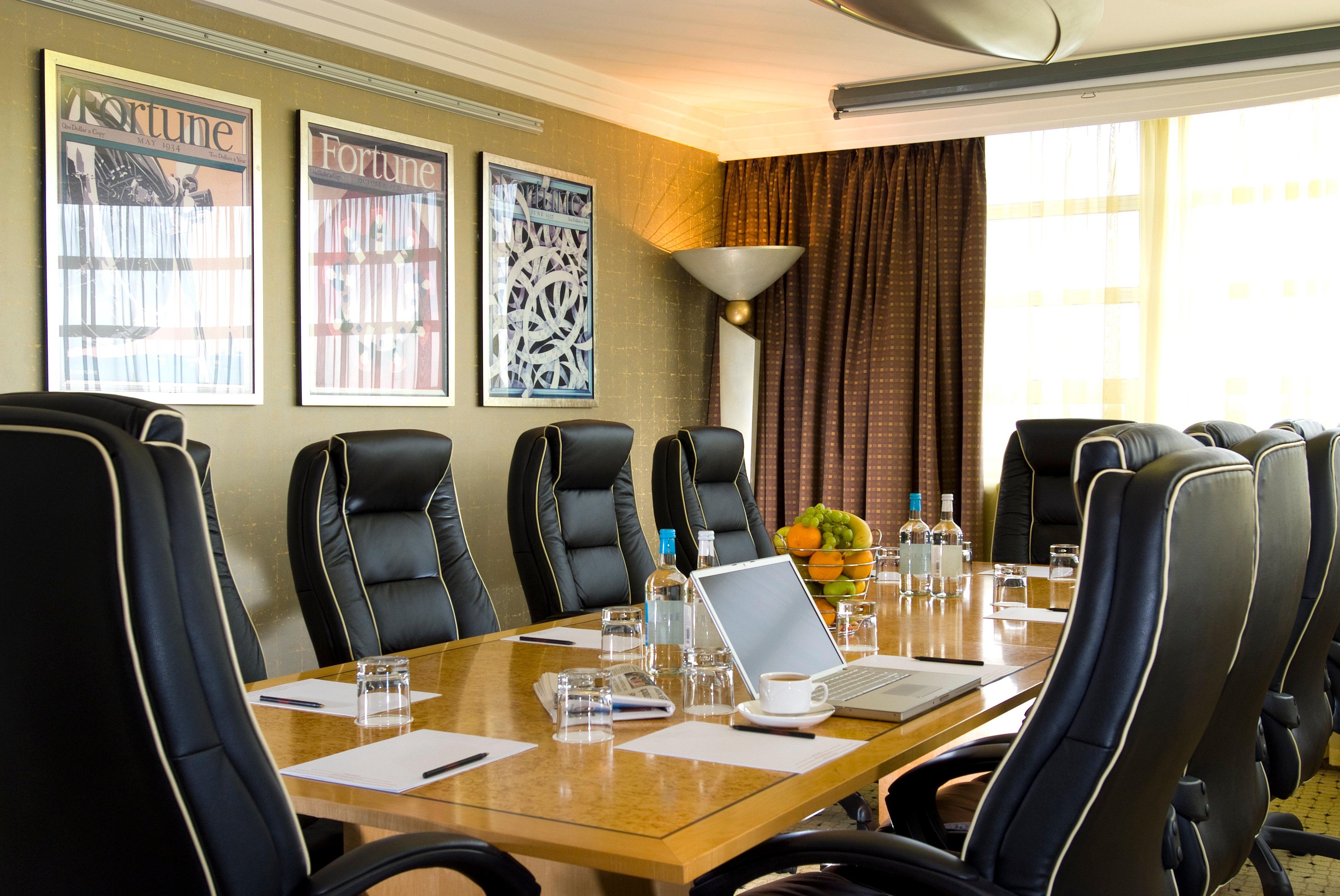 Crowne Plaza Liverpool - John Lennon Airport By Ihg Ngoại thất bức ảnh