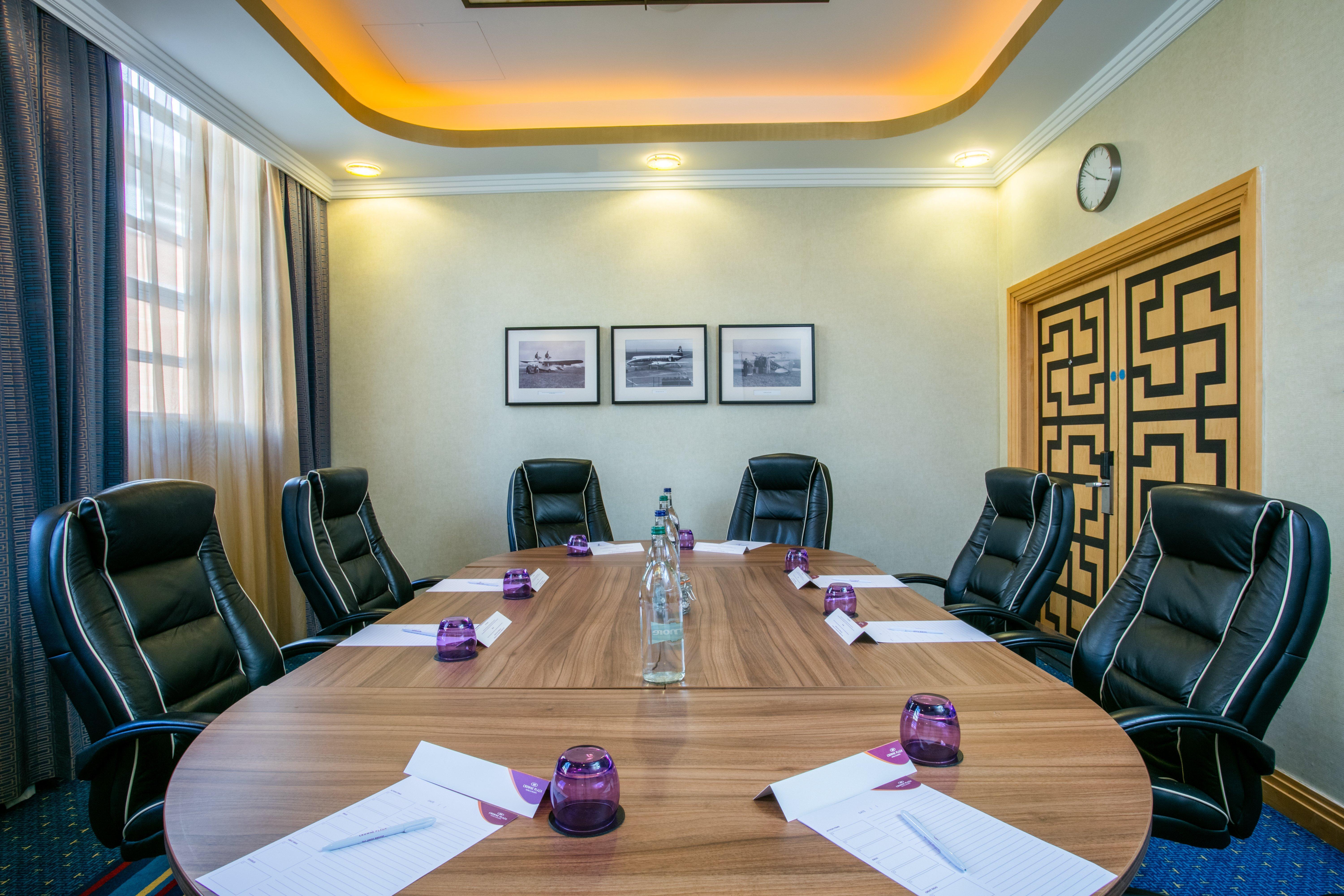 Crowne Plaza Liverpool - John Lennon Airport By Ihg Ngoại thất bức ảnh