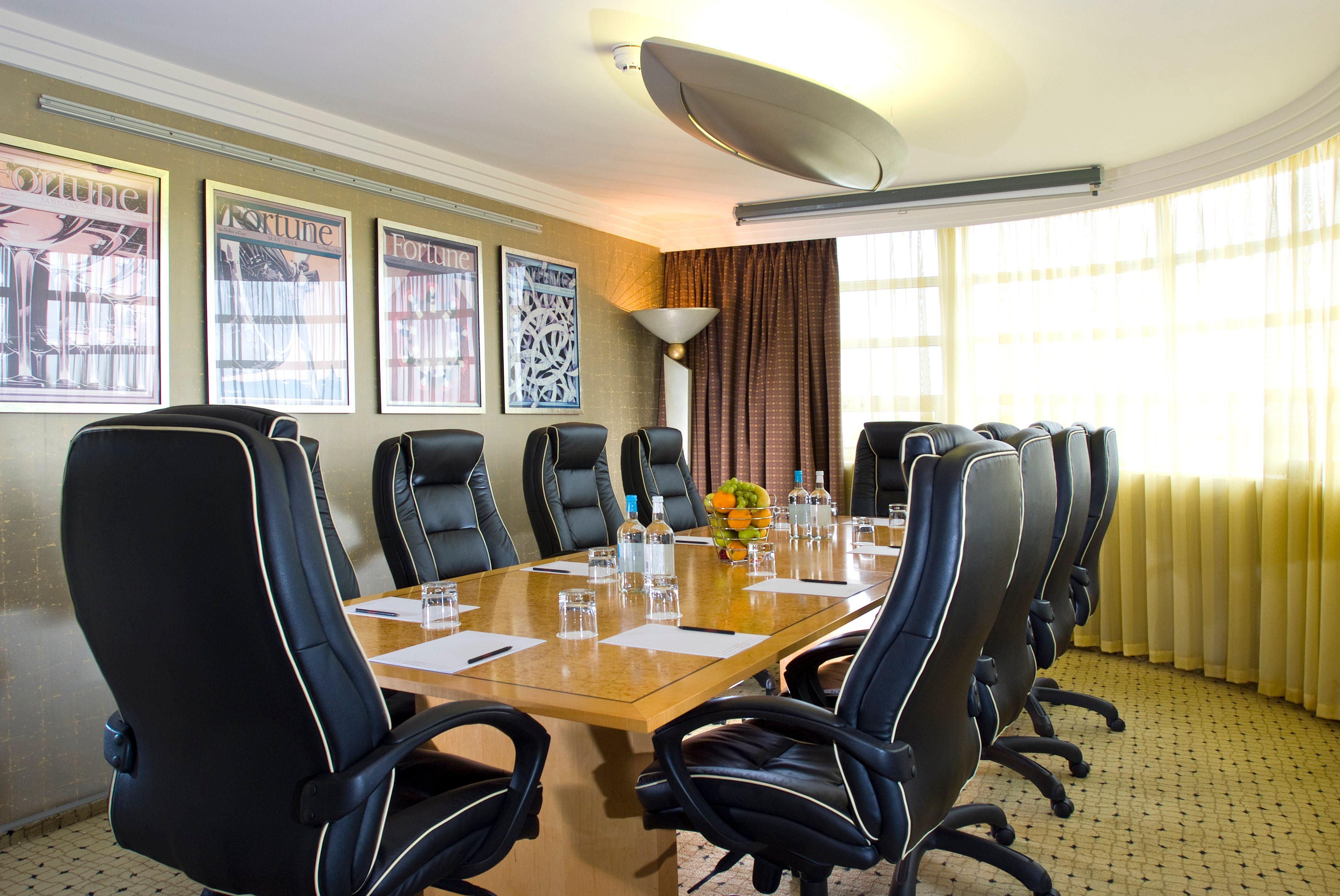 Crowne Plaza Liverpool - John Lennon Airport By Ihg Ngoại thất bức ảnh