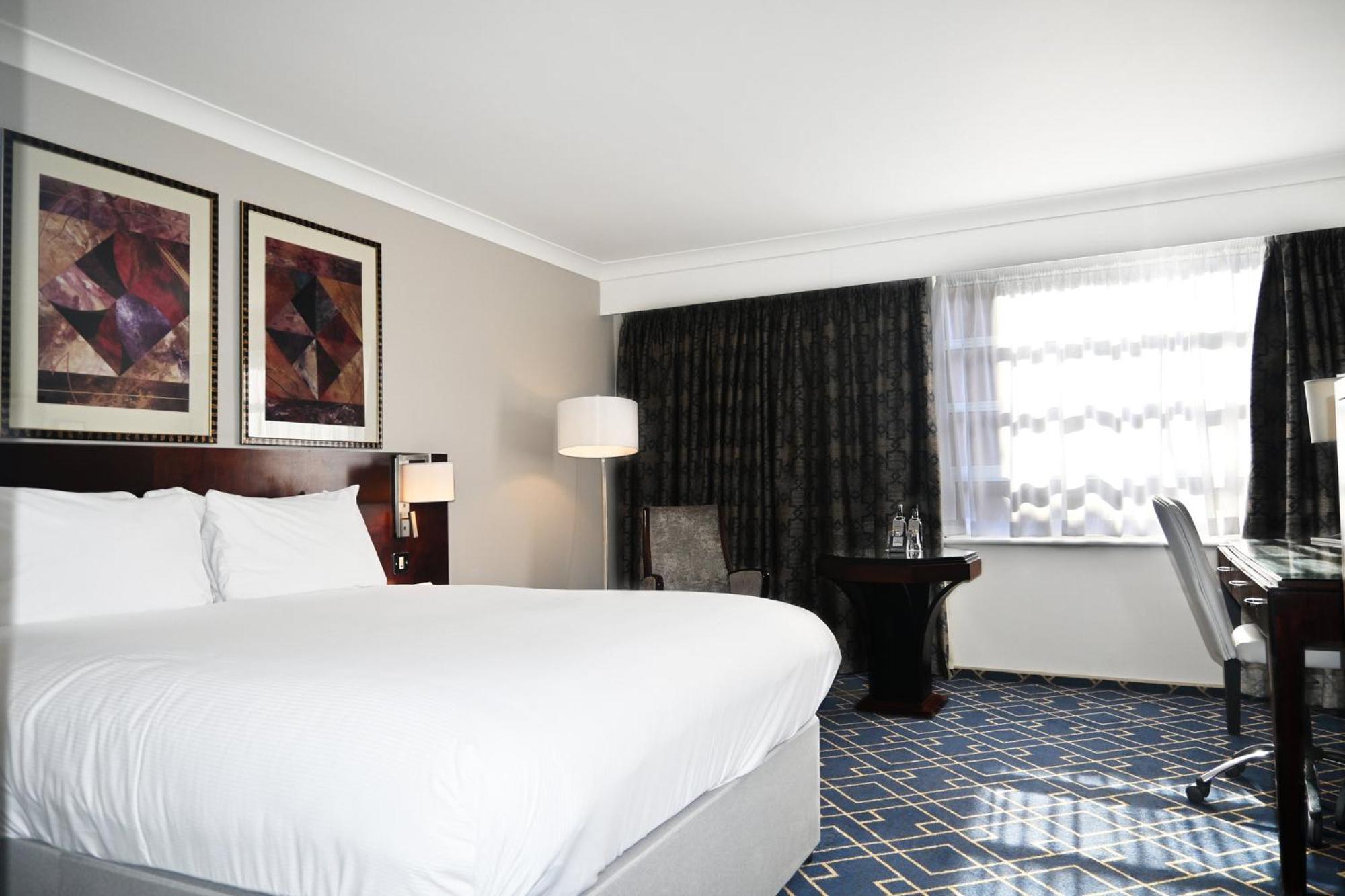 Crowne Plaza Liverpool - John Lennon Airport By Ihg Ngoại thất bức ảnh